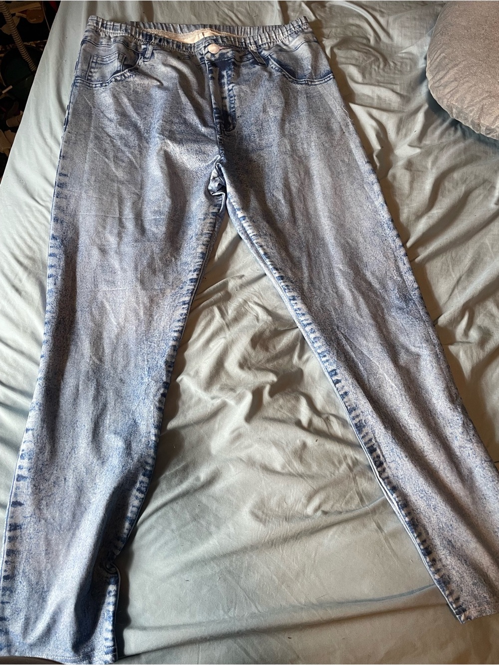 Light Wash Women's Jeggings - Stretch Slim Fit